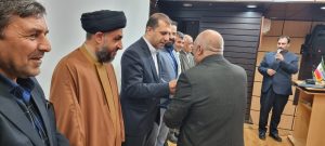 اهدای لوح تقدیر