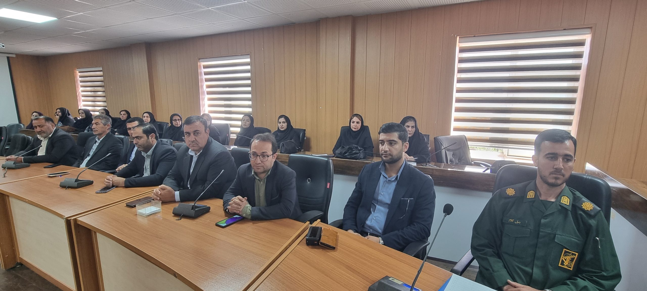 تاکید فرماندار برکمترین تعطیلی مدارس در شورای اداری